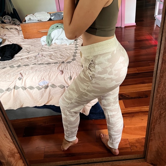 Camo Athleta joggers - S - Never worn - Picture 2 of 7